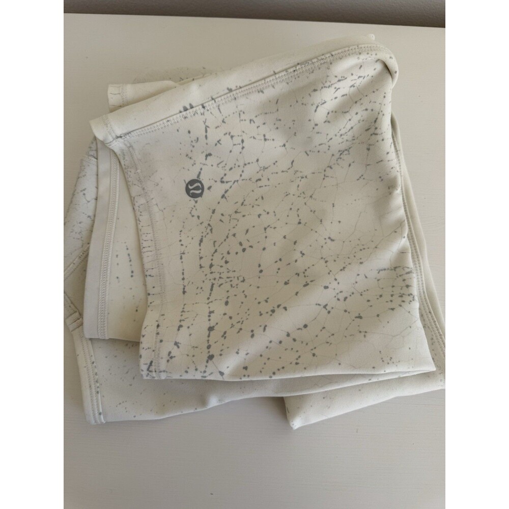 ✿ Lululemon Cropped Long Sleeve Top Ivory Abstract Print Stretch Activewear